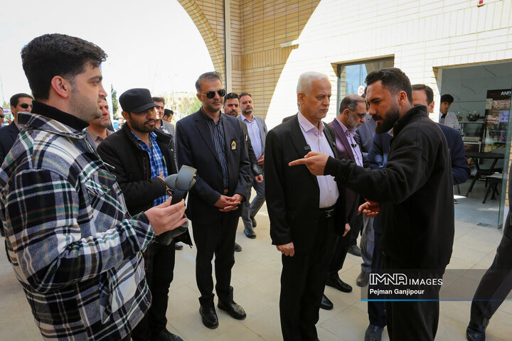 بازدید شهردار اصفهان از باغ فدک، ستاد هدایت سفر کیمیا و باغ گل‌ها