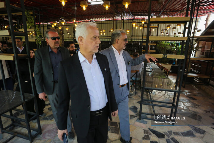 بازدید شهردار اصفهان از باغ فدک، ستاد هدایت سفر کیمیا و باغ گل‌ها