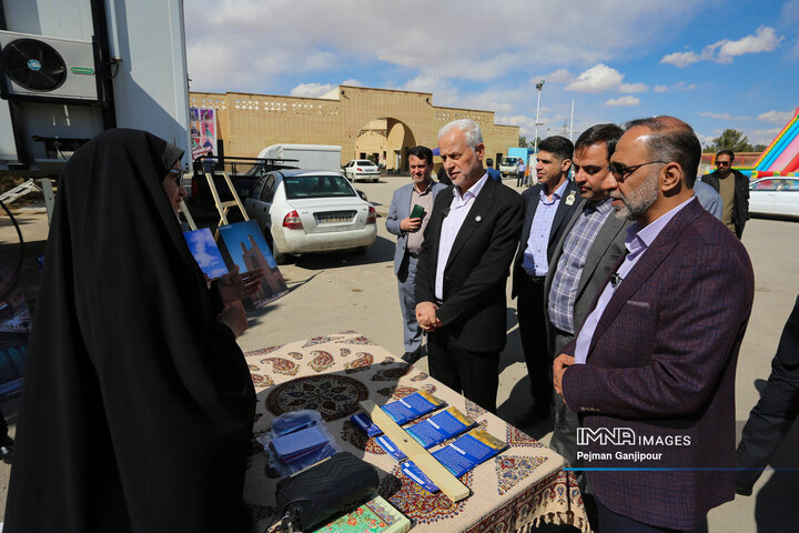 بازدید شهردار اصفهان از باغ فدک، ستاد هدایت سفر کیمیا و باغ گل‌ها