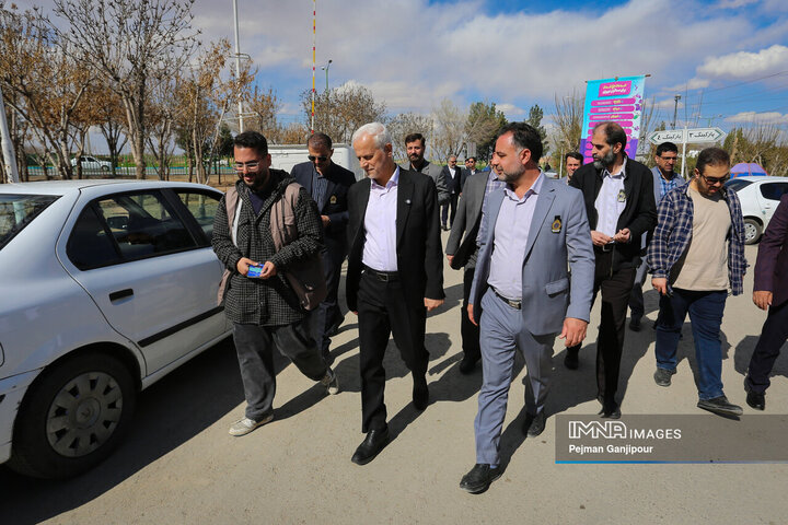 بازدید شهردار اصفهان از باغ فدک، ستاد هدایت سفر کیمیا و باغ گل‌ها