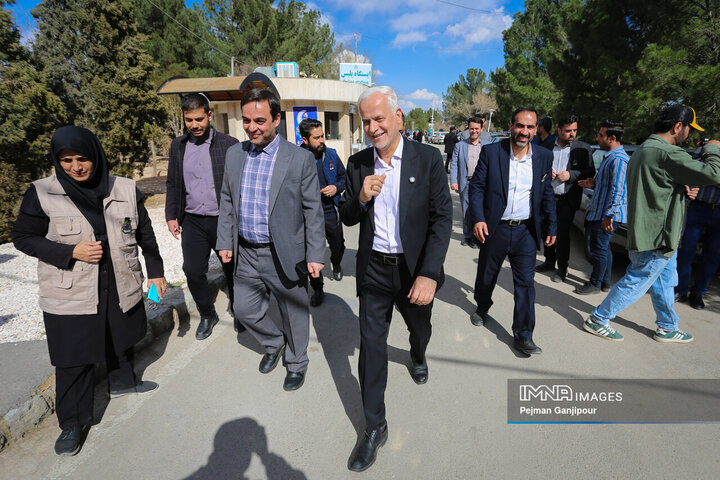 بازدید شهردار اصفهان از باغ فدک، ستاد هدایت سفر کیمیا و باغ گل‌ها