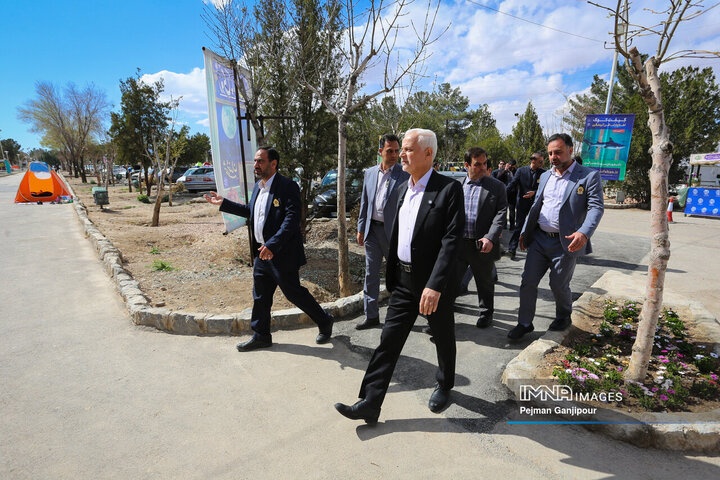بازدید شهردار اصفهان از باغ فدک، ستاد هدایت سفر کیمیا و باغ گل‌ها