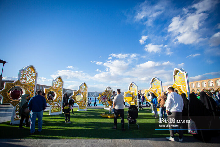میدان امام(ره) اصفهان میزبان مسافران نوروزی