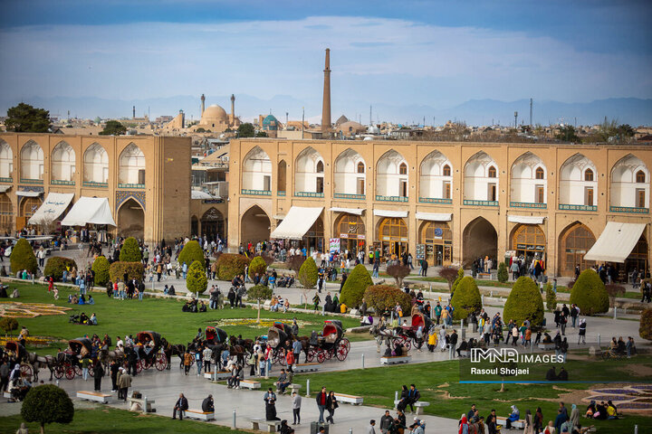 میدان امام(ره) اصفهان میزبان مسافران نوروزی