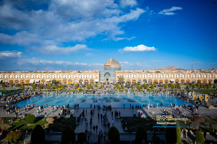میدان امام(ره) اصفهان میزبان مسافران نوروزی