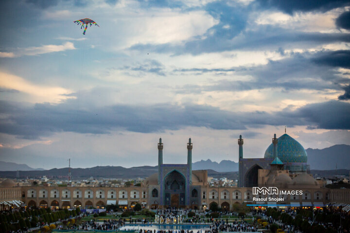 میدان امام(ره) اصفهان میزبان مسافران نوروزی