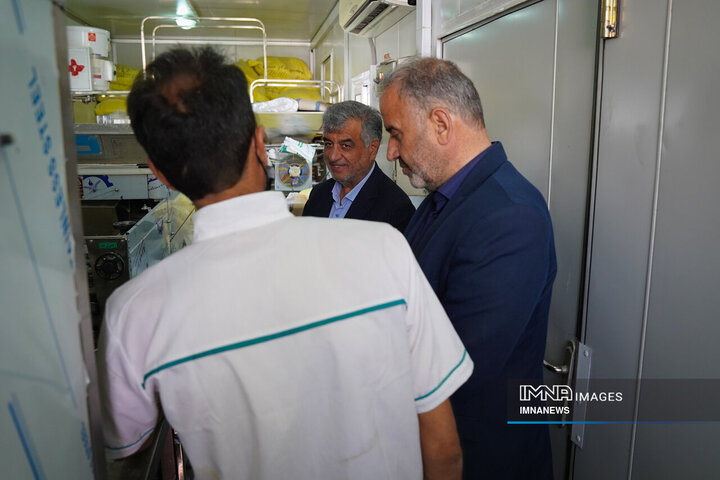 بازدید رئیس و اعضای شورای شهر اصفهان از مجموعه باغ فدک