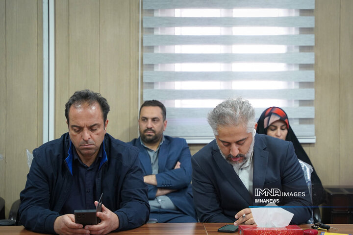 بازدید رئیس و اعضای شورای شهر اصفهان از مجموعه باغ فدک