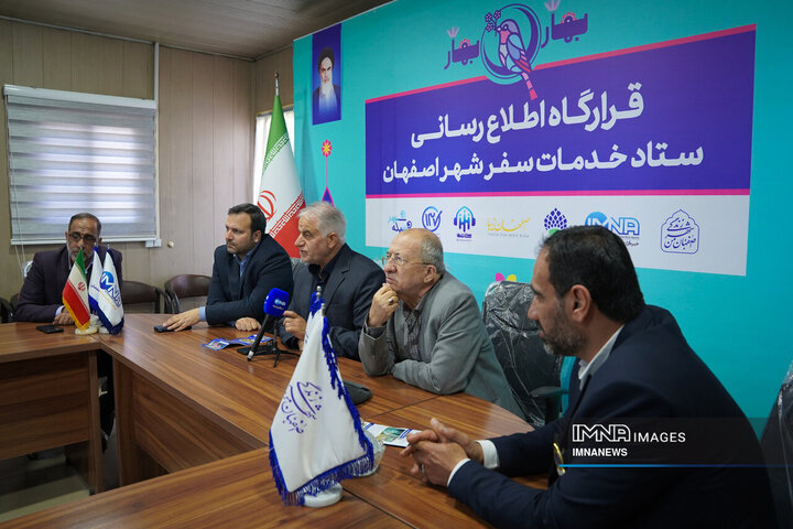 بازدید رئیس و اعضای شورای شهر اصفهان از مجموعه باغ فدک