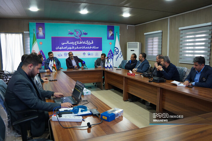 بازدید رئیس و اعضای شرای شهر اصفهان از مجموعه باغ فدک