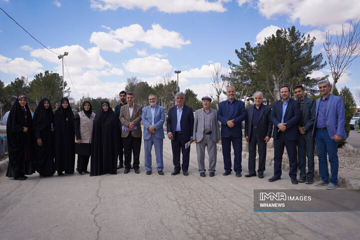 بازدید رئیس و اعضای شورای شهر اصفهان از مجموعه باغ فدک