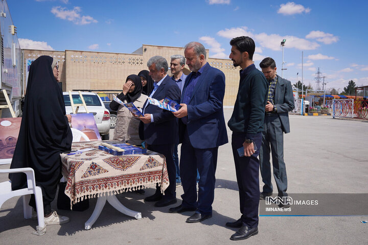 بازدید رئیس و اعضای شورای شهر اصفهان از مجموعه باغ فدک