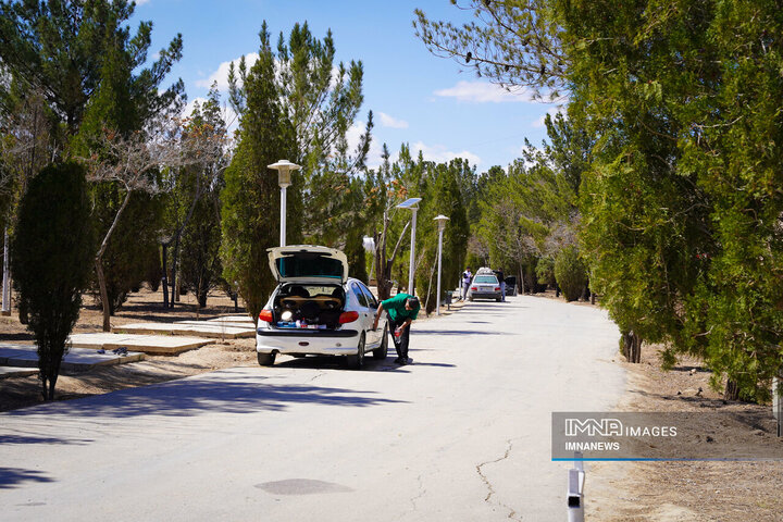 حال و هوای باغ فدک در پنجمین روز از تعطیلات نوروزی