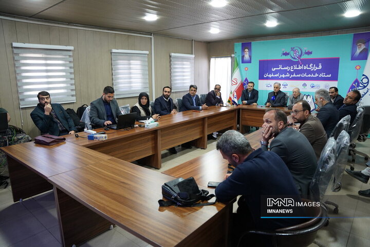 بازدید رئیس و اعضای شورای شهر اصفهان از مجموعه باغ فدک