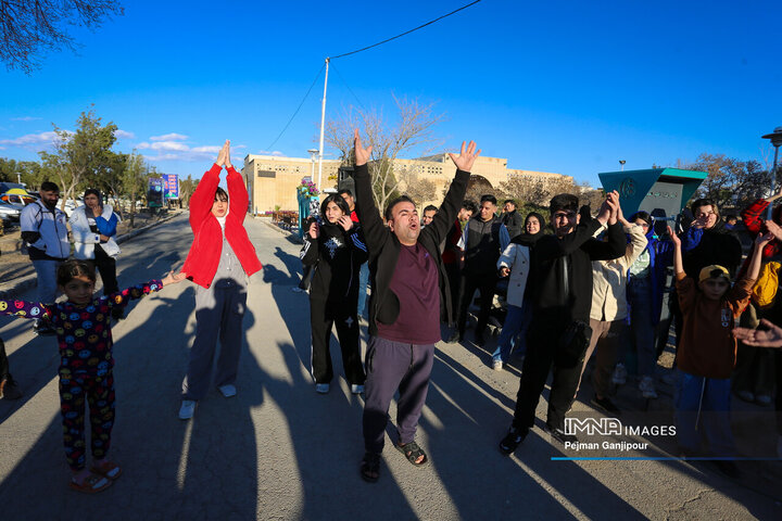 حال و هوای باغ فدک در پنجمین روز از تعطیلات نوروزی