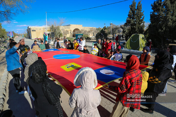 حال و هوای باغ فدک در پنجمین روز از تعطیلات نوروزی