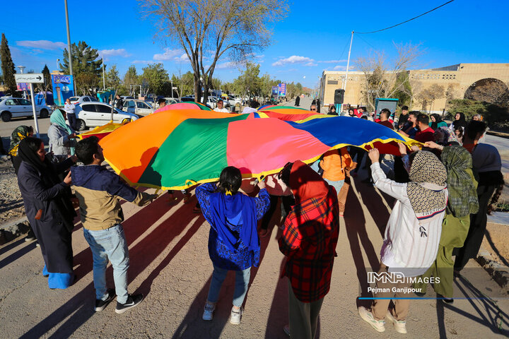 حال و هوای باغ فدک در پنجمین روز از تعطیلات نوروزی