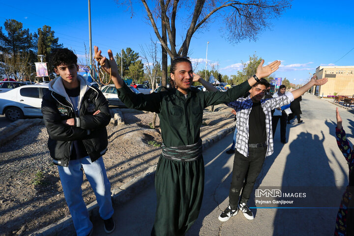 حال و هوای باغ فدک در پنجمین روز از تعطیلات نوروزی