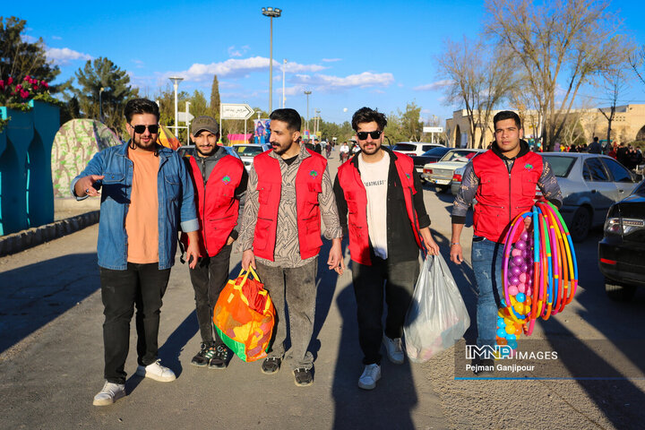 حال و هوای باغ فدک در پنجمین روز از تعطیلات نوروزی