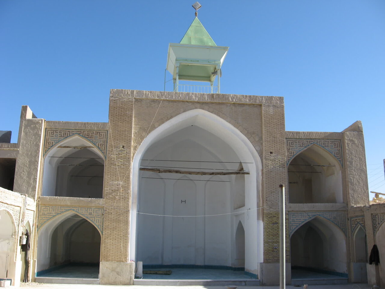 جاذبههای گردشگری متنوع و دیدنی تیران میزبان مسافران نوروزی ۱۴۰۴