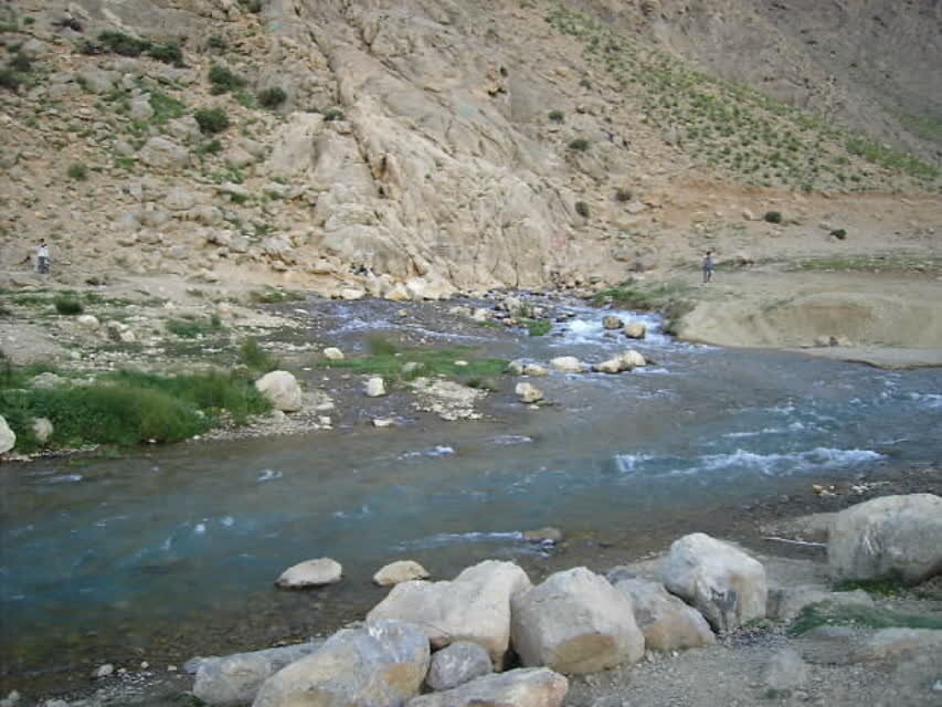 جاذبههای گردشگری متنوع و دیدنی تیران میزبان مسافران نوروزی ۱۴۰۴