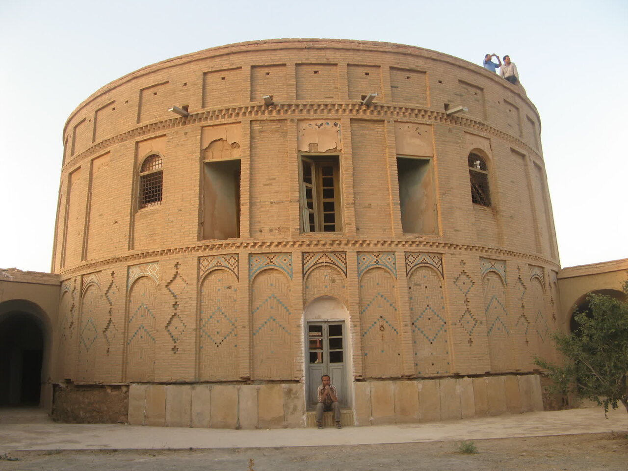 جاذبههای گردشگری متنوع و دیدنی تیران میزبان مسافران نوروزی ۱۴۰۴