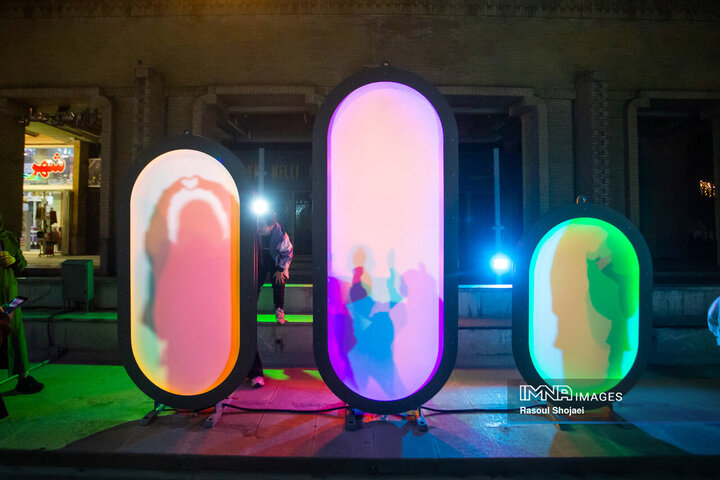 آیین بهره‌برداری از نخستین بازیکده نور کشور در اصفهان