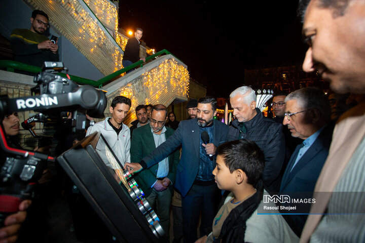 آیین بهره‌برداری از نخستین بازیکده نور کشور در اصفهان