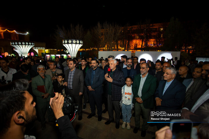 آیین بهره‌برداری از نخستین بازیکده نور کشور در اصفهان