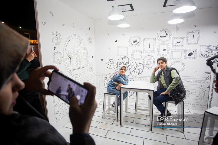 آیین بهره‌برداری از نخستین بازیکده نور کشور در اصفهان