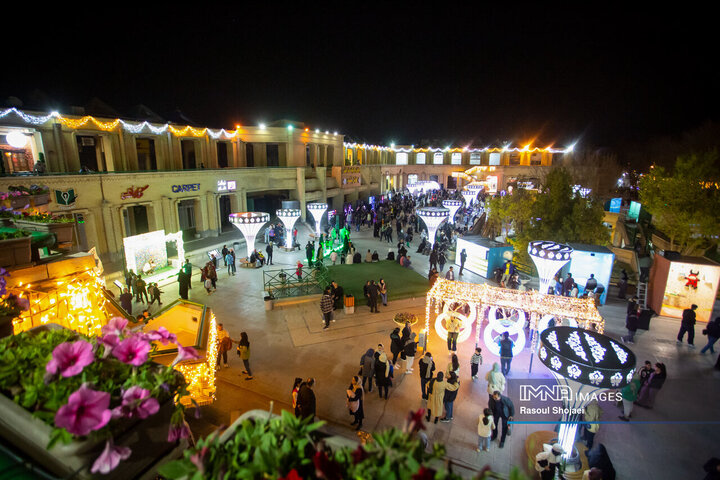 بازی‌های نوری هدیه شهرداری اصفهان به شهروندان و گردشگران