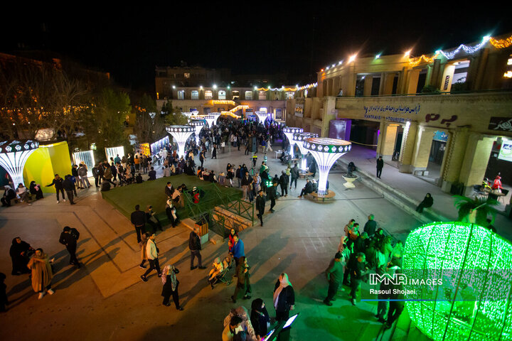 آیین بهره‌برداری از نخستین بازیکده نور کشور در اصفهان