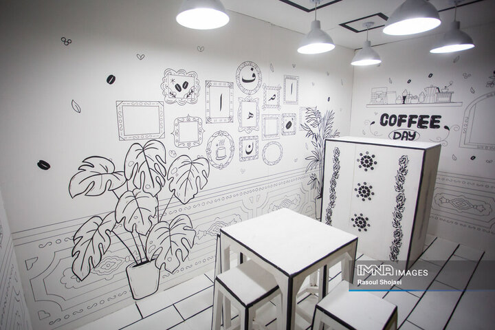 آیین بهره‌برداری از نخستین بازیکده نور کشور در اصفهان