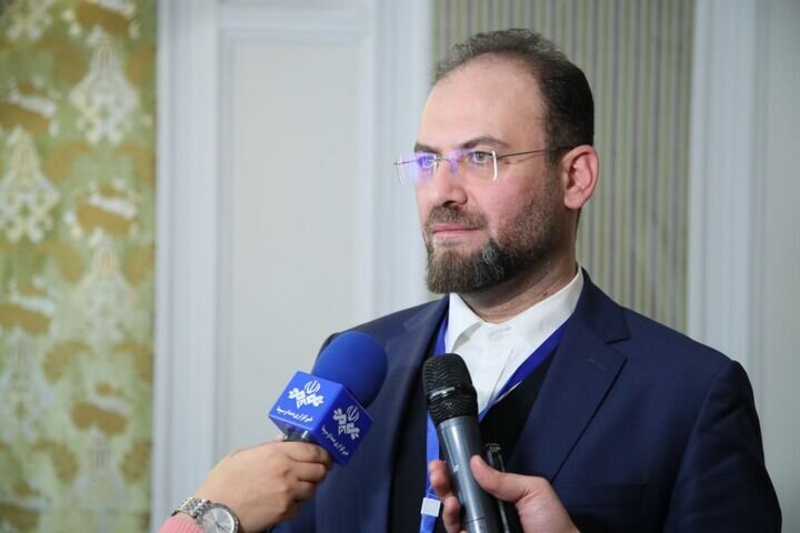 وزیر راه و شهرسازی با مقامات ترکمنستان در حوزه توسعه روابط اقتصادی و تجاری گفت‌وگو می‌کند