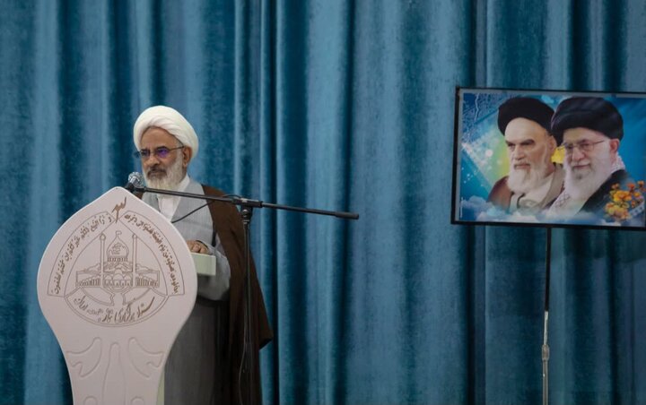 رمز ماندگاری انقلاب اسلامی پیوند با ولایت است