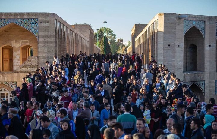 پل خواجو در کانون توجه مسافران نوروزی اصفهان است