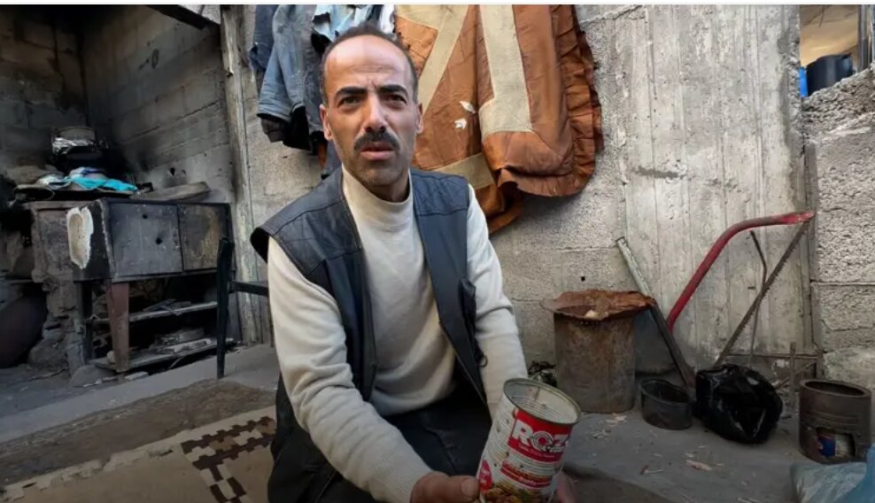 غزه با قوطیهای کنسرو به استقبال عید فطر رفت