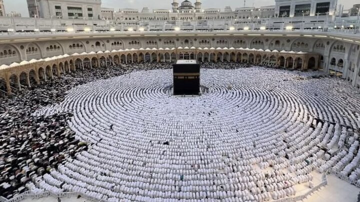 برگزاری نماز عید فطر در مسجدالحرام +عکس