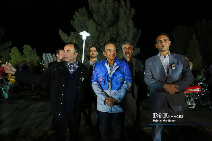 بازدید مسئولان از باغ فدک در نهمین روز از تعطیلات نوروزی