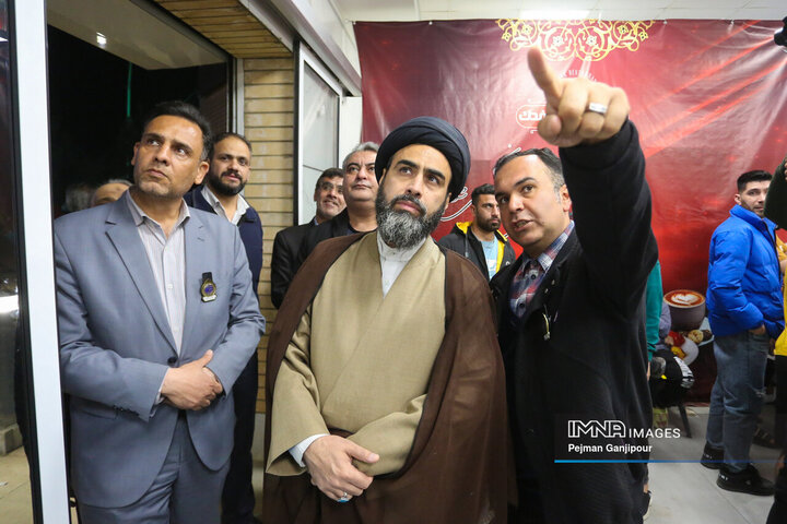 بازدید مسئولان از باغ فدک در نهمین روز از تعطیلات نوروزی