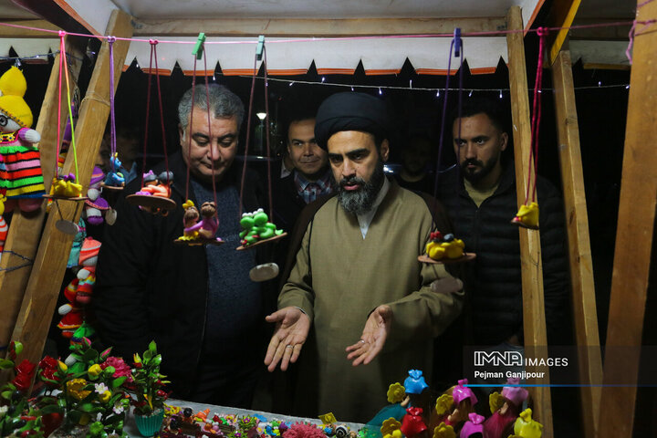 بازدید مسئولان از باغ فدک در نهمین روز از تعطیلات نوروزی