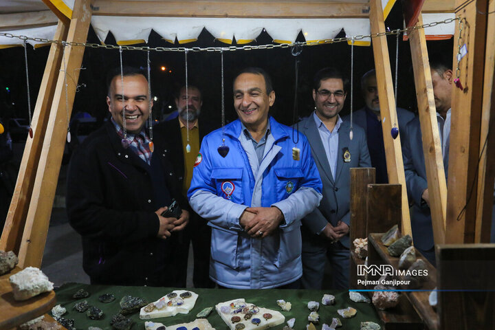 بازدید مسئولان از باغ فدک در نهمین روز از تعطیلات نوروزی