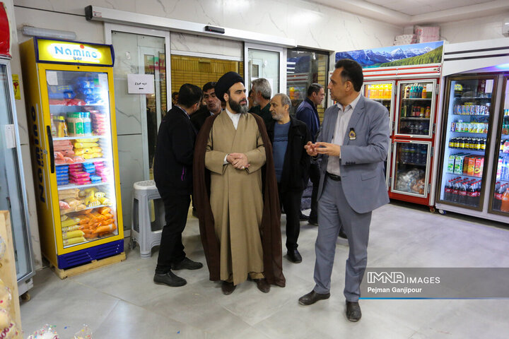 بازدید مسئولان از باغ فدک در نهمین روز از تعطیلات نوروزی