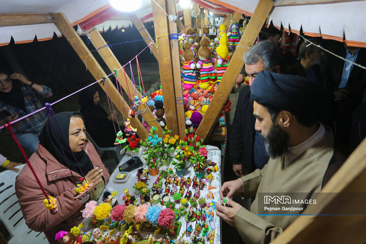 بازدید مسئولان از باغ فدک در نهمین روز از تعطیلات نوروزی