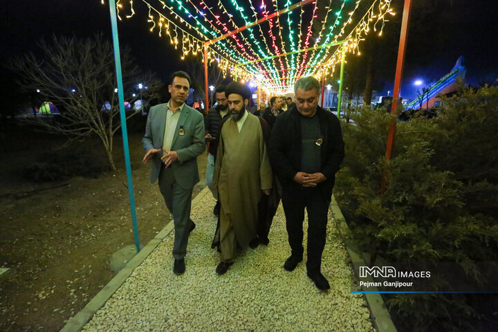 بازدید مسئولان از باغ فدک در نهمین روز از تعطیلات نوروزی