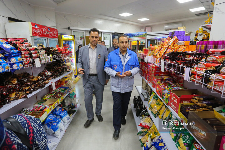 بازدید مسئولان از باغ فدک در نهمین روز از تعطیلات نوروزی