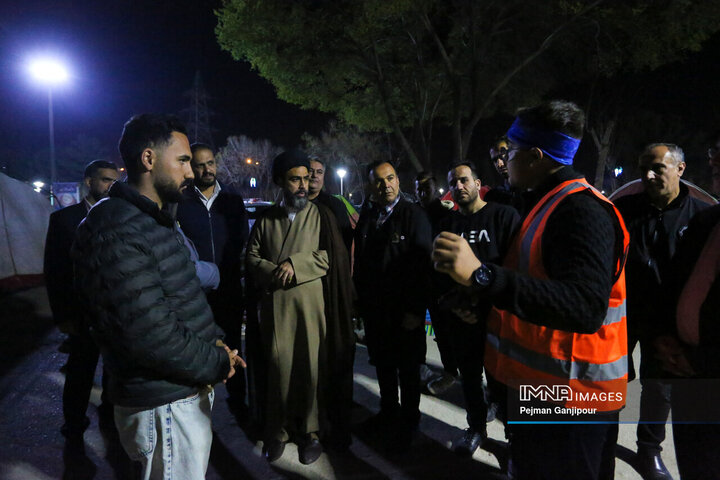 بازدید مسئولان از باغ فدک در نهمین روز از تعطیلات نوروزی