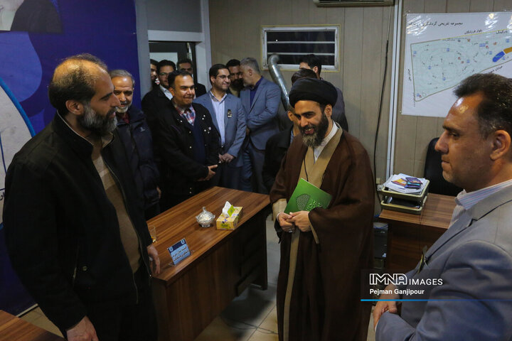 بازدید مسئولان از باغ فدک در نهمین روز از تعطیلات نوروزی