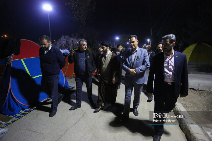 بازدید مسئولان از باغ فدک در نهمین روز از تعطیلات نوروزی