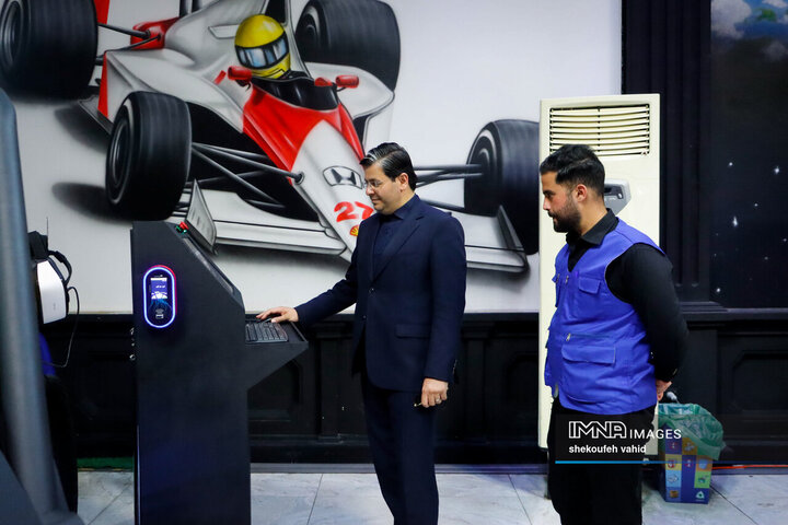 بازدید اعضای شورای شهر اصفهان از شهربازی شهر رویاها